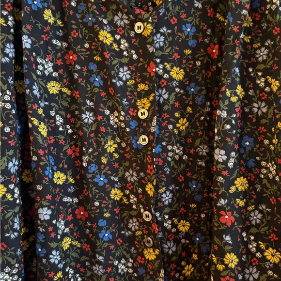 Doen Rose Top in Dusk Lily of the Valley Floral - Picture 5 of 11